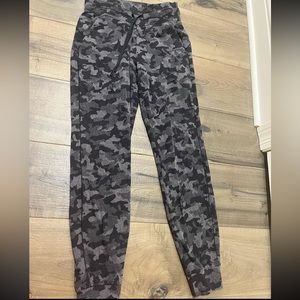 LULULEMON READY TO RULU JOGGERS WORN ONCE